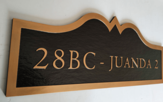 7 Benefits of Engraved Plaques